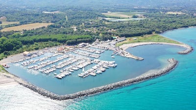 /international/fr/santa-maria-poggio-corsica-310108088839/