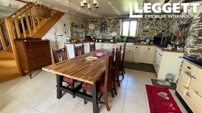 /international/fr/saint-caradec-brittany-310107181204/