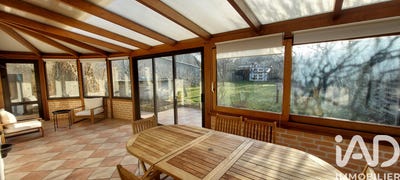 /international/fr/villeblevin-burgundy-310105251869/
