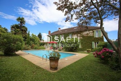 /international/fr/aire-sur-l-adour-aquitaine-310106997544/