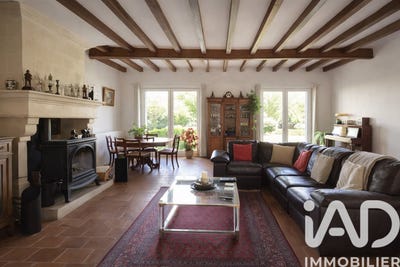 /international/fr/chalais-centre-val-de-loire-310105990803/