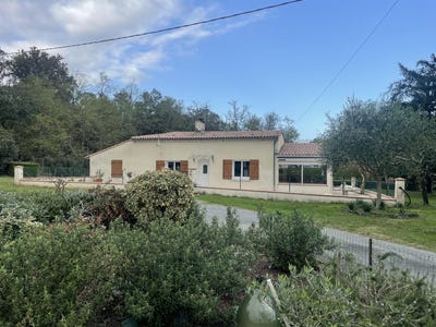 /international/fr/casteljaloux-aquitaine-310098708167/