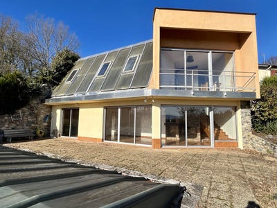/international/fr/villeneuve-de-riviere-midi-pyrenees-310105812742/