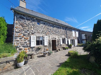 /international/fr/laveissenet-auvergne-310104776418/