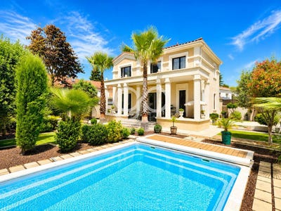 /international/fr/castelnau-le-lez-languedoc-roussillon-310107760134/