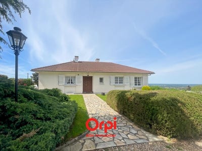 /international/fr/montlucon-auvergne-310107775128/