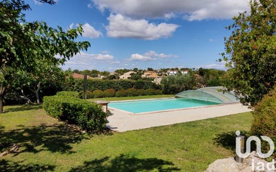 /international/fr/beaucaire-languedoc-roussillon-310103808435/