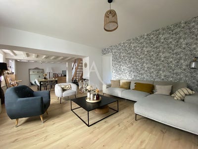 /international/fr/longuenee-en-anjou-pays-de-la-loire-310104463781/