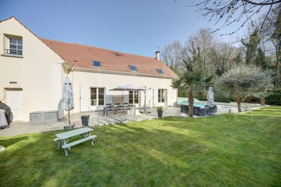 /international/fr/10-allee-du-chateau-maule-upper-normandy-310107428323/