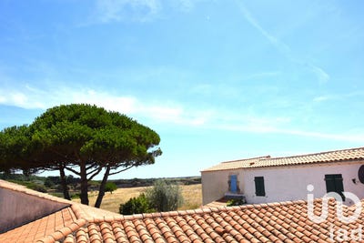 /international/fr/saint-denis-d-oleron-charente-310100782969/?lang=en