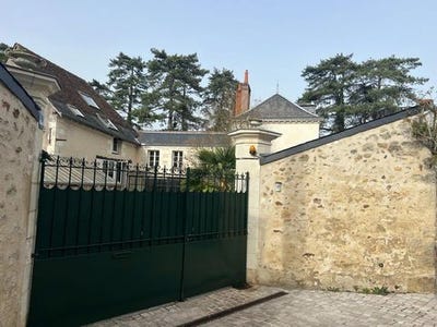 /international/fr/saint-avertin-centre-val-de-loire-310107366009/