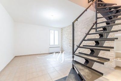 /international/fr/rousset-provence-alpes-cote-d-azur-310105429950/
