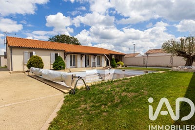 /international/fr/saint-jean-de-liversay-charente-310108002432/