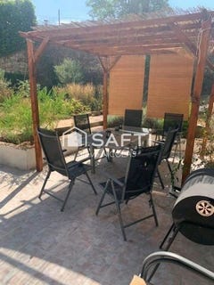 /international/fr/besseges-languedoc-roussillon-310109383888/
