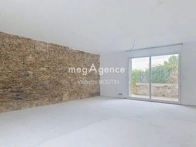 /international/fr/la-varenne-pays-de-la-loire-310109441771/