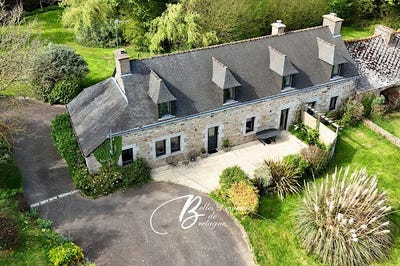 /international/fr/plouguenast-langast-brittany-310107640845/
