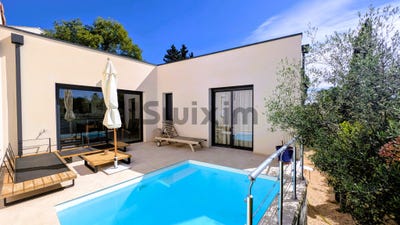 /international/fr/nimes-languedoc-roussillon-310109043426/?lang=de