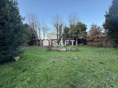/international/fr/saint-jean-d-angely-charente-310105156627/