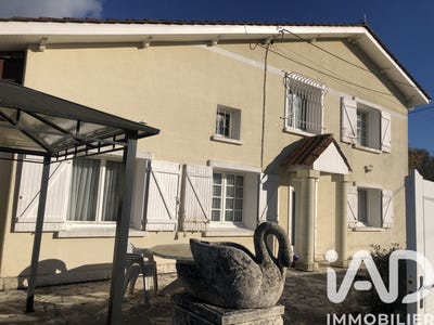 /international/fr/villegouge-aquitaine-310106775015/