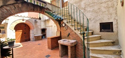 /international/fr/ille-sur-tet-languedoc-roussillon-310100377342/?lang=it