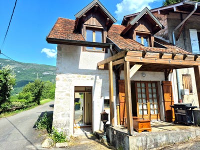 /international/fr/clarafond-arcine-rhone-310108893085/