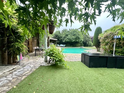 /international/fr/pezenas-languedoc-roussillon-310109077421/?lang=it