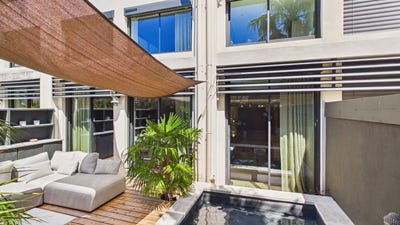 /international/fr/saint-remy-de-provence-provence-alpes-cote-d-azur-310109023189/