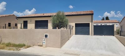 /international/fr/capestang-languedoc-roussillon-310100667234/