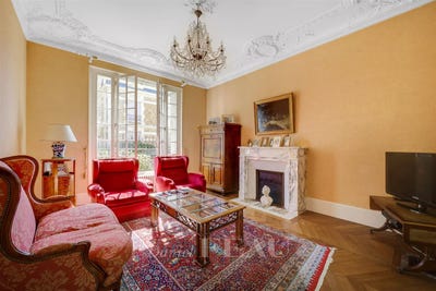 /international/fr/versailles-ile-de-france-310107760426/