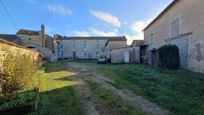/international/fr/neuville-de-poitou-charente-310104233924/