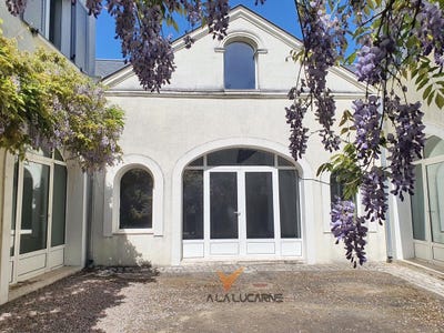 /international/fr/joue-les-tours-centre-val-de-loire-310107760058/
