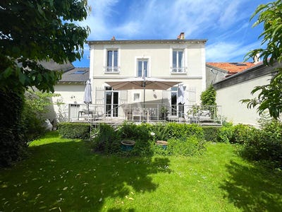 /international/fr/brie-comte-robert-ile-de-france-310108427785/