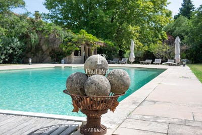/international/fr/saint-remy-de-provence-provence-alpes-cote-d-azur-310101251192/