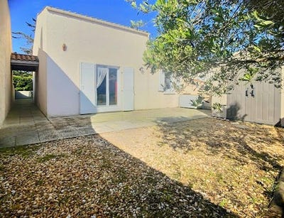 /international/fr/saint-denis-d-oleron-charente-310101104593/