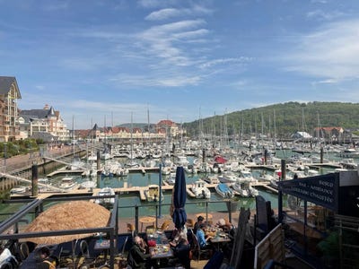 /international/fr/dives-sur-mer-la-basse-normandie-310108460245/