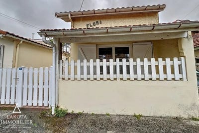 /international/fr/lacanau-aquitaine-310100173304/