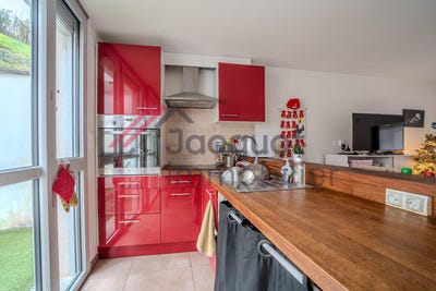 /international/fr/lons-le-saunier-franche-comte-310105774782/