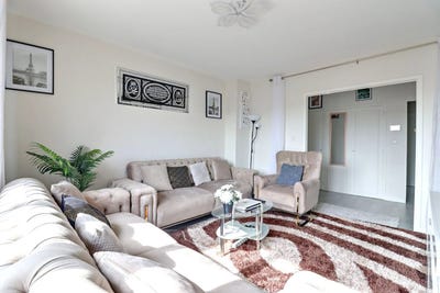 /international/fr/blois-centre-val-de-loire-310100876044/