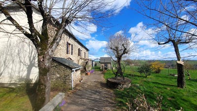 /international/fr/la-salvetat-peyrales-midi-pyrenees-310108454157/