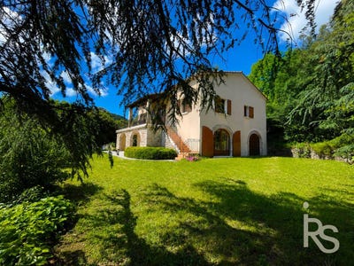 /international/fr/rocles-rhone-310102674861/