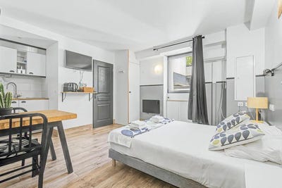/international/fr/aix-en-provence-provence-alpes-cote-d-azur-310108758974/