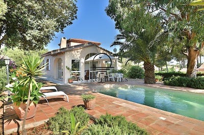 /international/fr/hyeres-provence-alpes-cote-d-azur-310100990155/