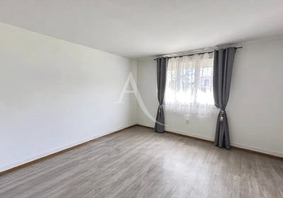 /international/fr/vinon-sur-verdon-provence-alpes-cote-d-azur-310108210389/