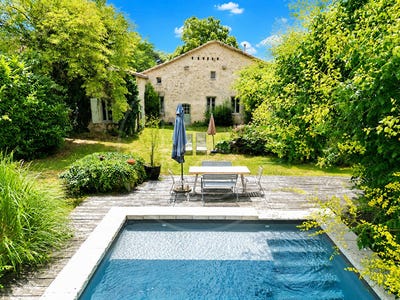 /international/fr/saint-emilion-aquitaine-310108954684/