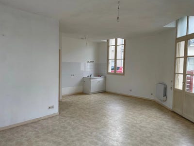 /international/fr/montreuil-bellay-pays-de-la-loire-310108870231/
