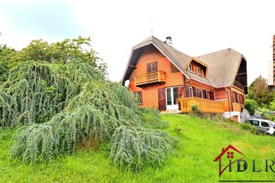 /international/fr/rue-de-bruyeres-bruyeres-rhone-310094616672/