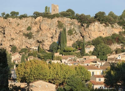 /international/fr/cotignac-provence-alpes-cote-d-azur-310105898841/