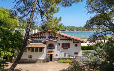 /international/fr/hossegor-aquitaine-310106796846/