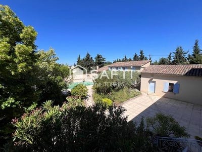 /international/fr/aubignan-provence-alpes-cote-d-azur-310100115504/