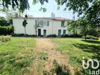 /international/fr/sainte-hermine-pays-de-la-loire-310100237270/